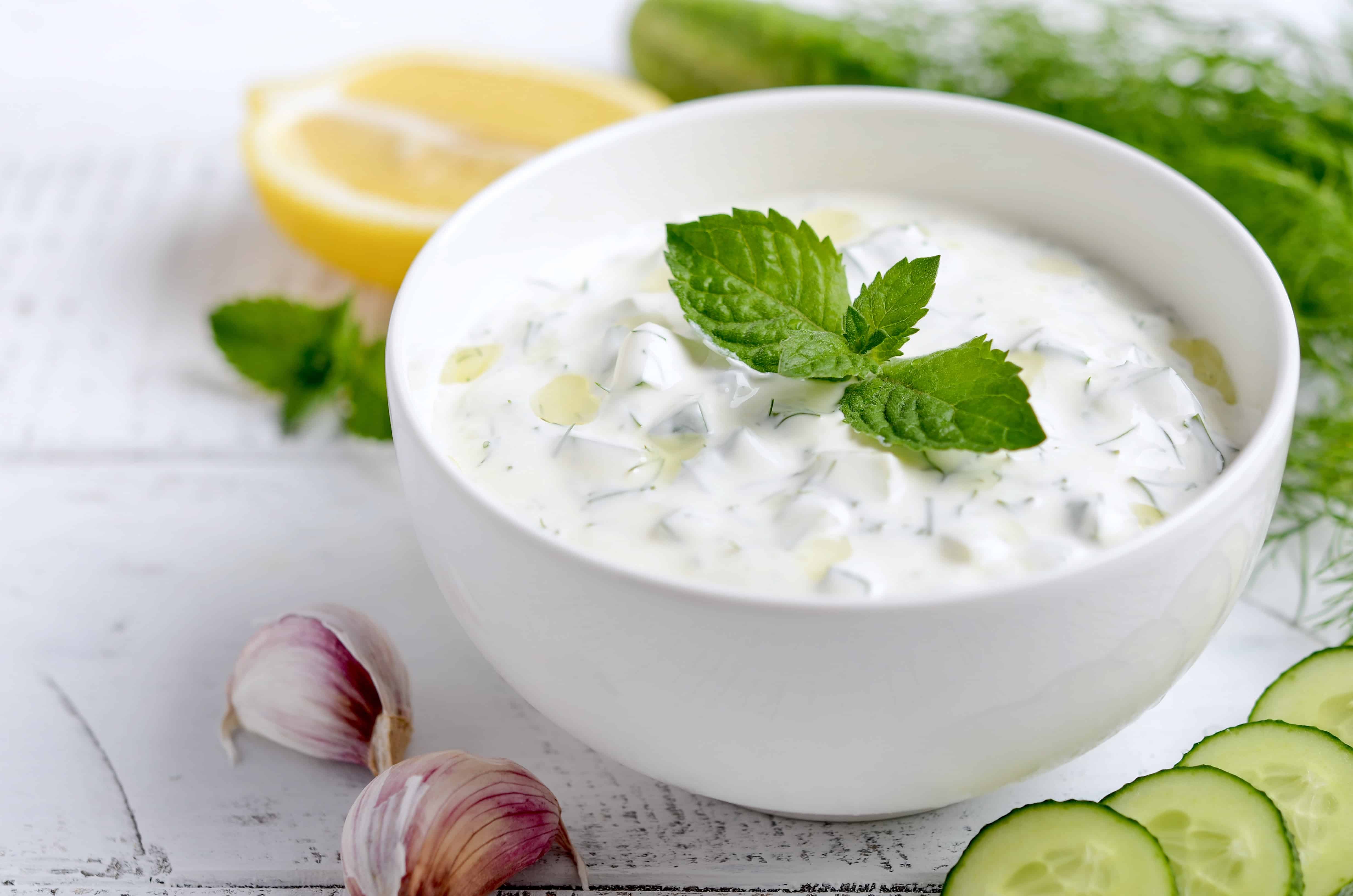 Joghurt Dip mit Minze: Rezept für Gemüse &amp; mehr | Leni &amp; Hans
